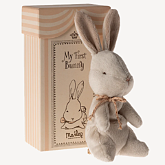 Maileg - My First Bunny in box - gosedjur - Brun. Doppresent, leksak